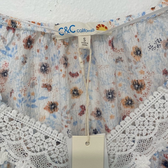 C & C Floral Short Sleeve SZ S - Picture 2 of 4